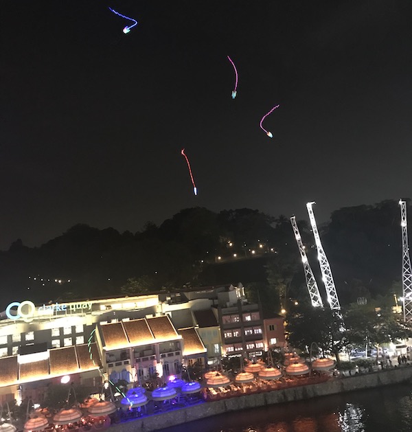 Singapore_River_festival_LED_Kite_Show
