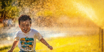 little boy running in Standard Chartered Singapore Marathon Kids Virtual Race