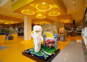 SG local landmarks at the LEGO Certified Store