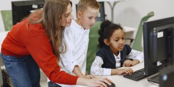 The Role of Technology in Today’s Elementary School Curriculum