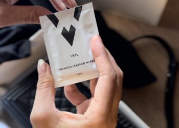 Premium Leather Wipe Veil