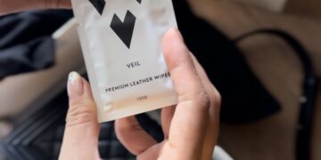 Premium Leather Wipe Veil